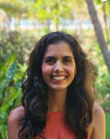 Ju Royo tem como missão transformar conversas difíceis em relações de conexão e respeito para líderes, casais e corporações.